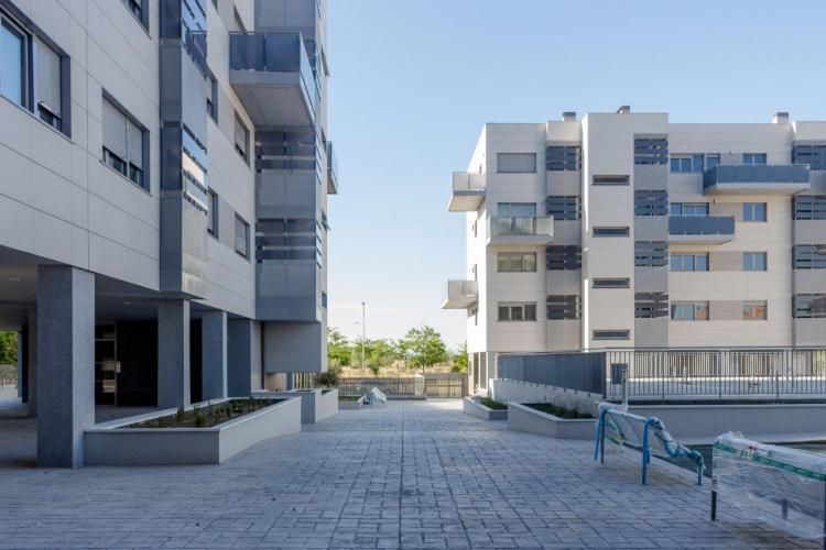 89068-so-canal-plurifamiliar-barajas-madrid-4-