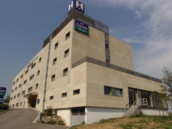 b4642-pl-hotel-montmelo-barcelona-1-