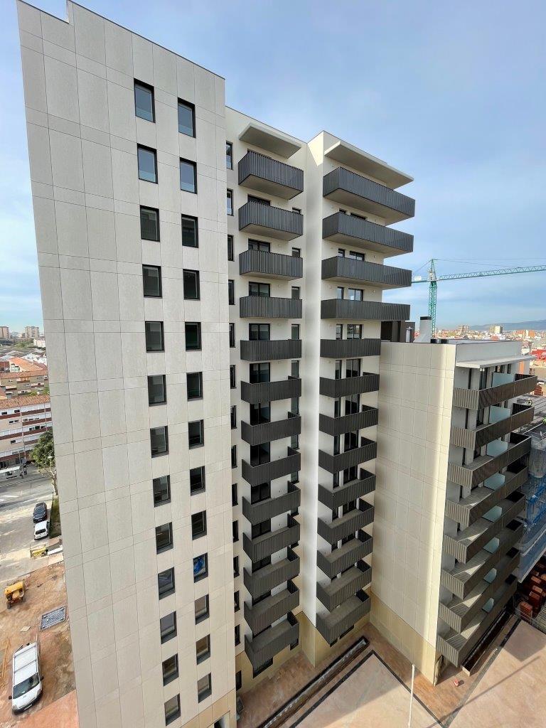 e10fa-basic-rivet-plurifamiliar-cosme-toda-l-hospitalet-4-